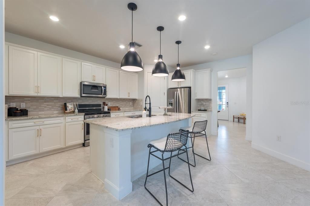 Active With Contract: $549,000 (3 beds, 2 baths, 1984 Square Feet)