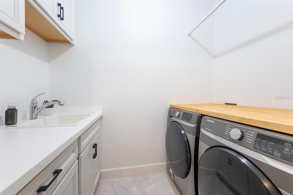 Active With Contract: $549,000 (3 beds, 2 baths, 1984 Square Feet)