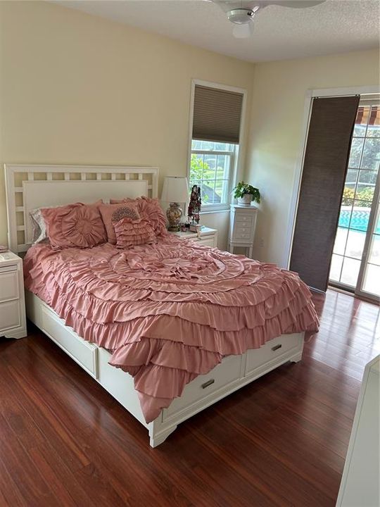 For Rent: $4,800 (3 beds, 2 baths, 1989 Square Feet)