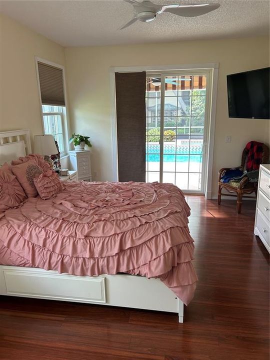 For Rent: $4,800 (3 beds, 2 baths, 1989 Square Feet)