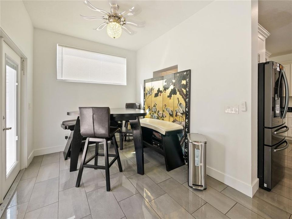 В аренду: $4,600 (5 спален, 3 ванн, 3411 Квадратных фут)