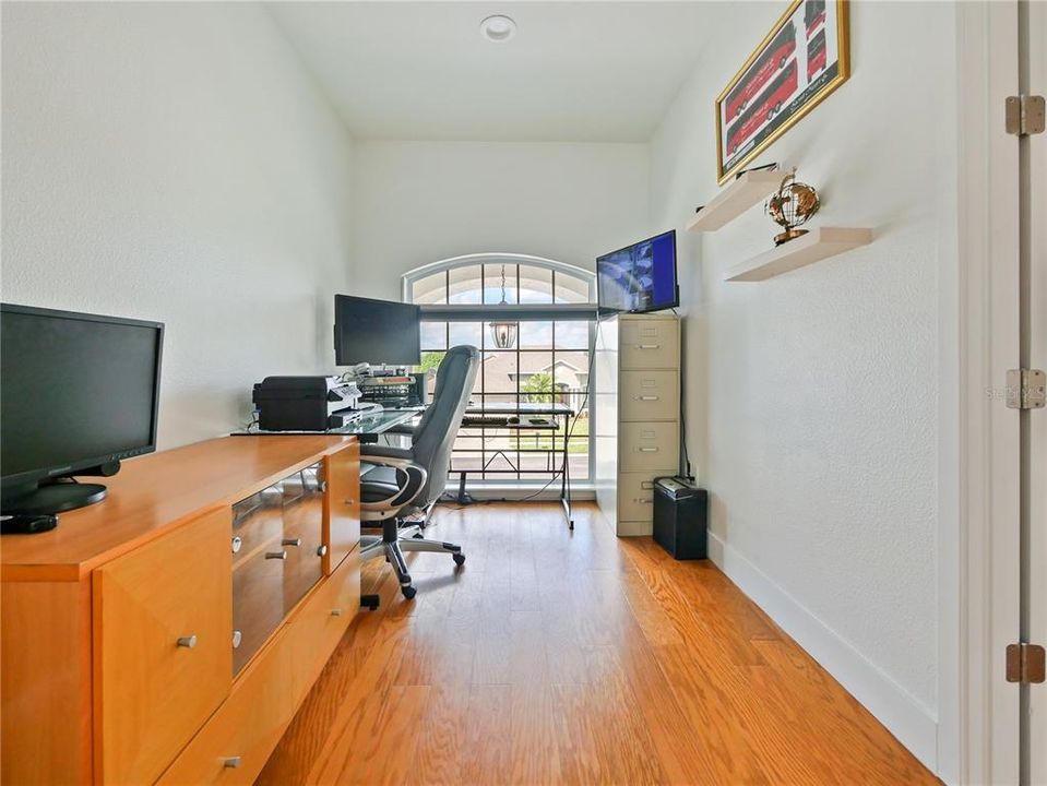 В аренду: $4,600 (5 спален, 3 ванн, 3411 Квадратных фут)