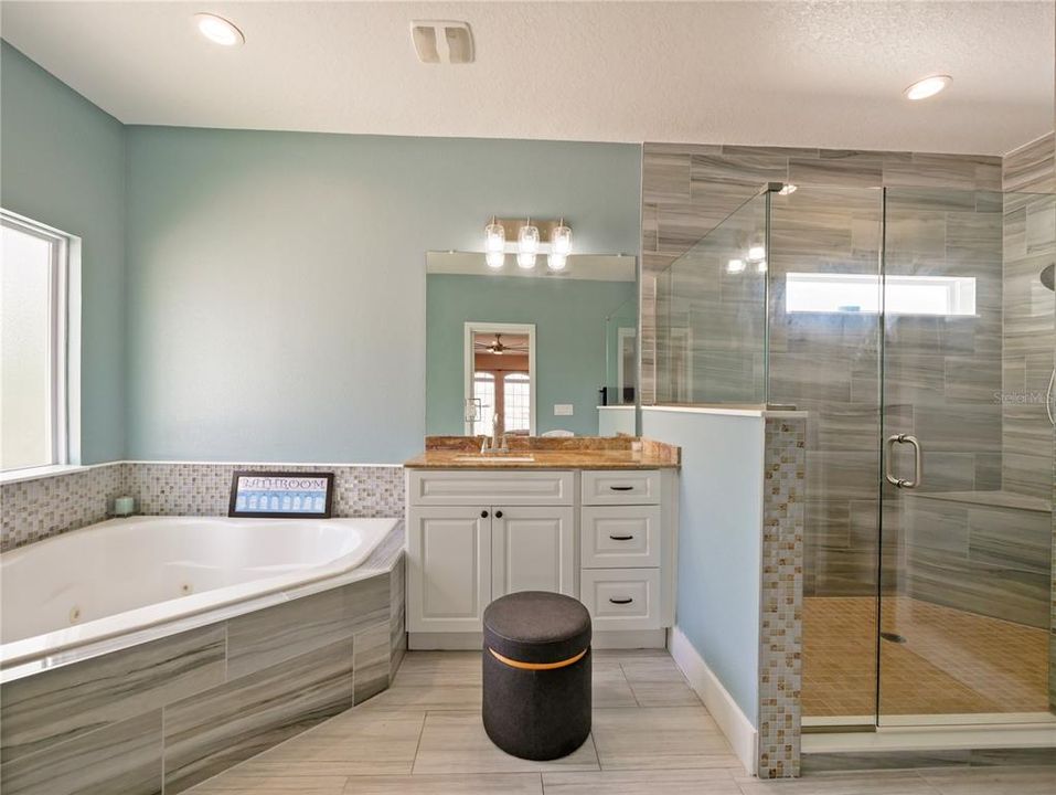 В аренду: $4,600 (5 спален, 3 ванн, 3411 Квадратных фут)