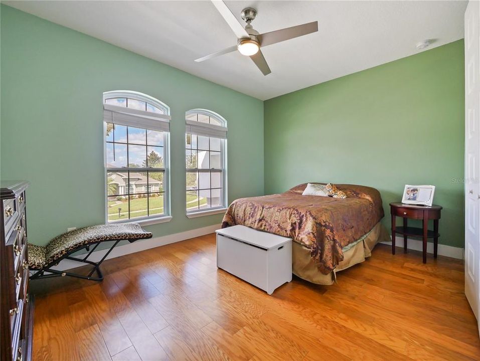 В аренду: $4,600 (5 спален, 3 ванн, 3411 Квадратных фут)