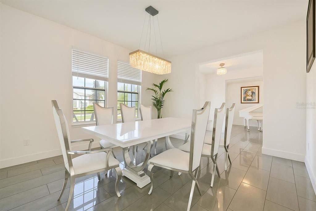 В аренду: $4,600 (5 спален, 3 ванн, 3411 Квадратных фут)