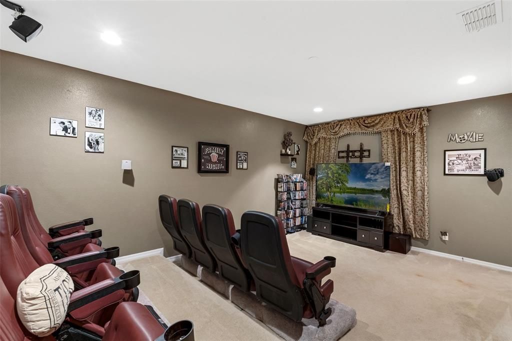 For Sale: $875,000 (7 beds, 5 baths, 5081 Square Feet)