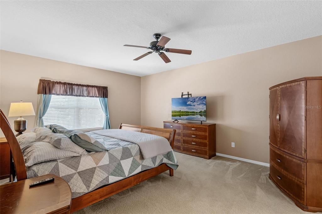 For Sale: $875,000 (7 beds, 5 baths, 5081 Square Feet)