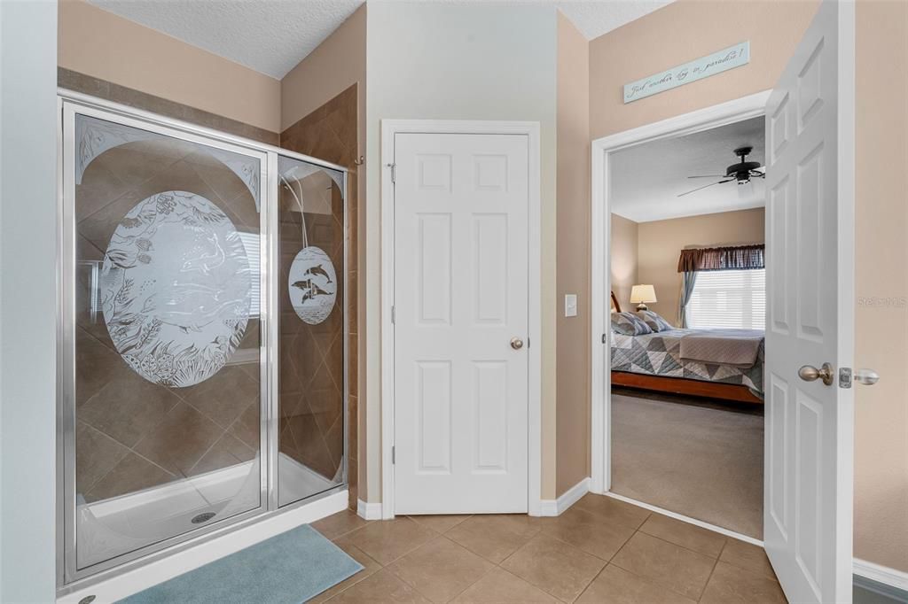 For Sale: $875,000 (7 beds, 5 baths, 5081 Square Feet)