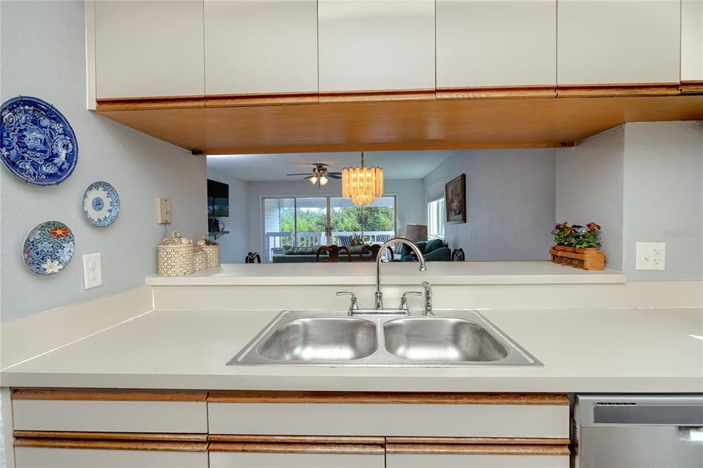 En Venta: $585,000 (3 camas, 3 baños, 1462 Pies cuadrados)