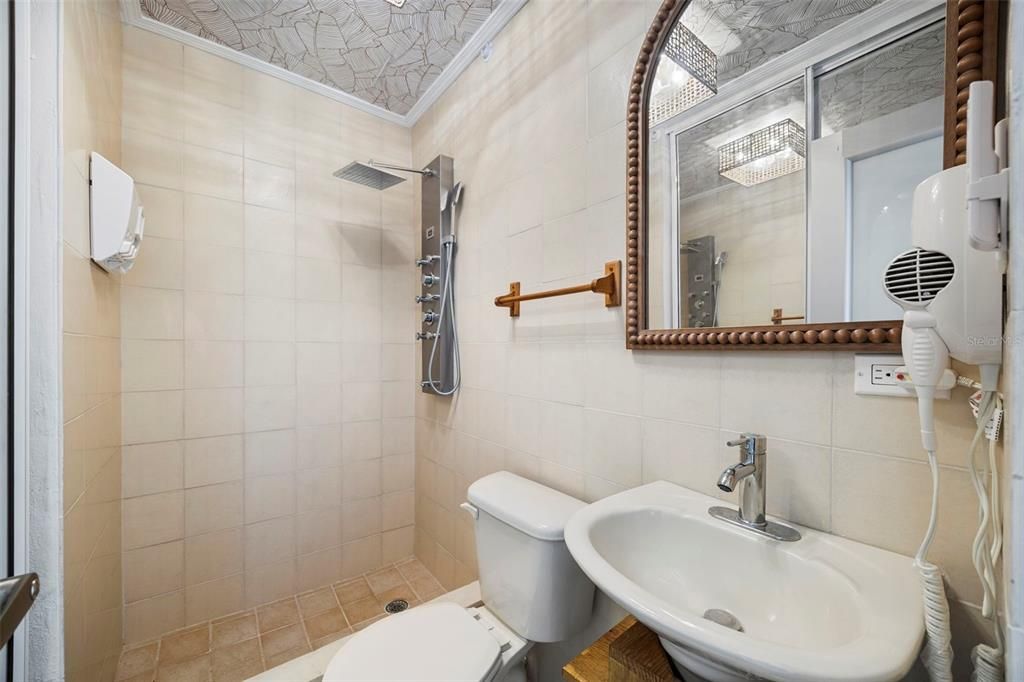 На продажу: $885,000 (4 спален, 3 ванн, 1433 Квадратных фут)