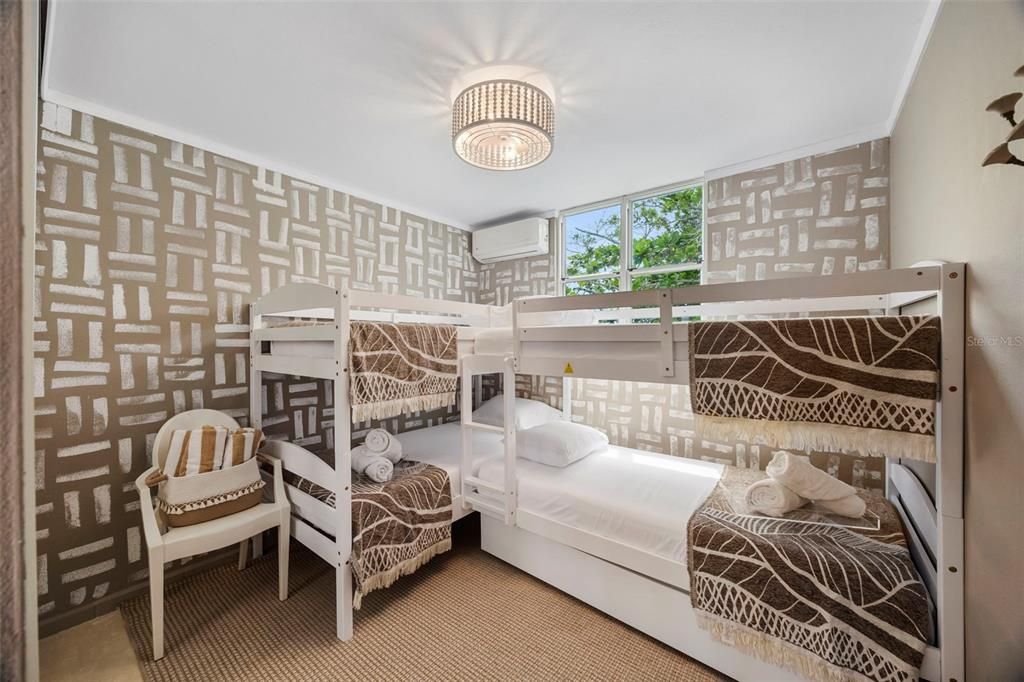 На продажу: $885,000 (4 спален, 3 ванн, 1433 Квадратных фут)