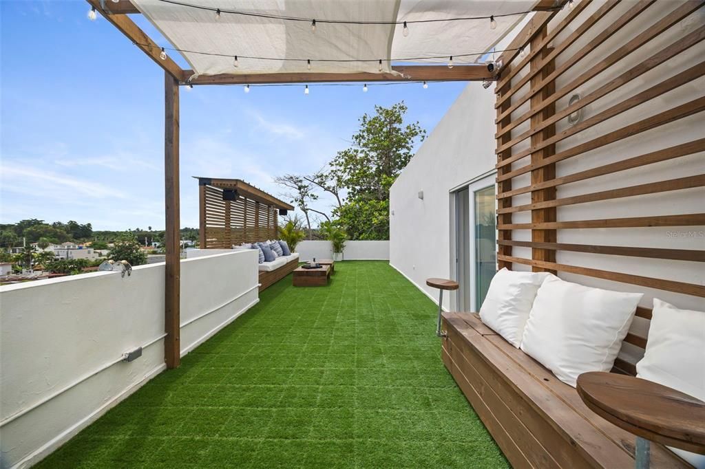 На продажу: $885,000 (4 спален, 3 ванн, 1433 Квадратных фут)