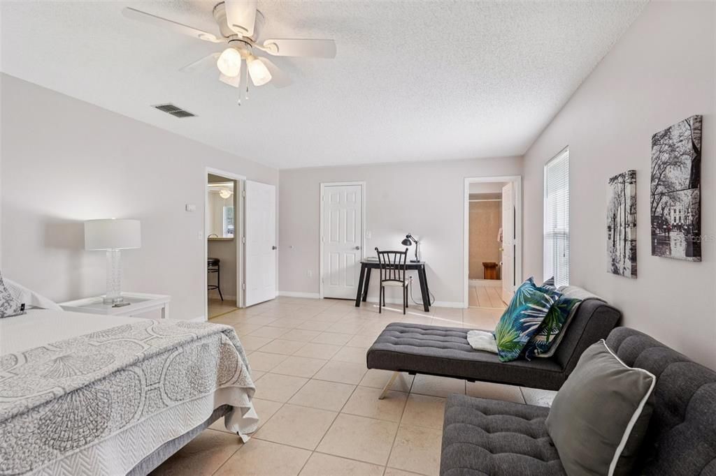 合同活跃: $310,000 (3 贝兹, 2 浴室, 1468 平方英尺)