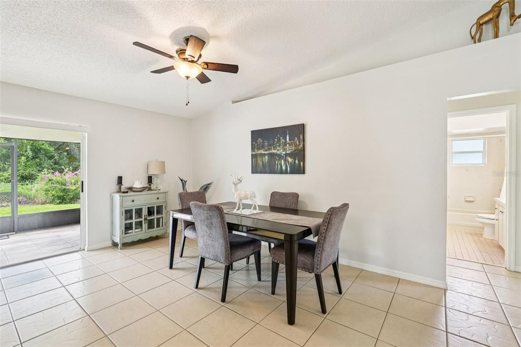 合同活跃: $310,000 (3 贝兹, 2 浴室, 1468 平方英尺)