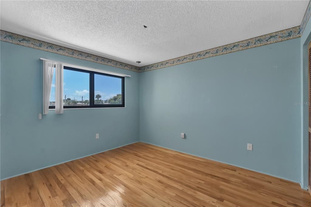 На продажу: $349,999 (3 спален, 2 ванн, 1344 Квадратных фут)