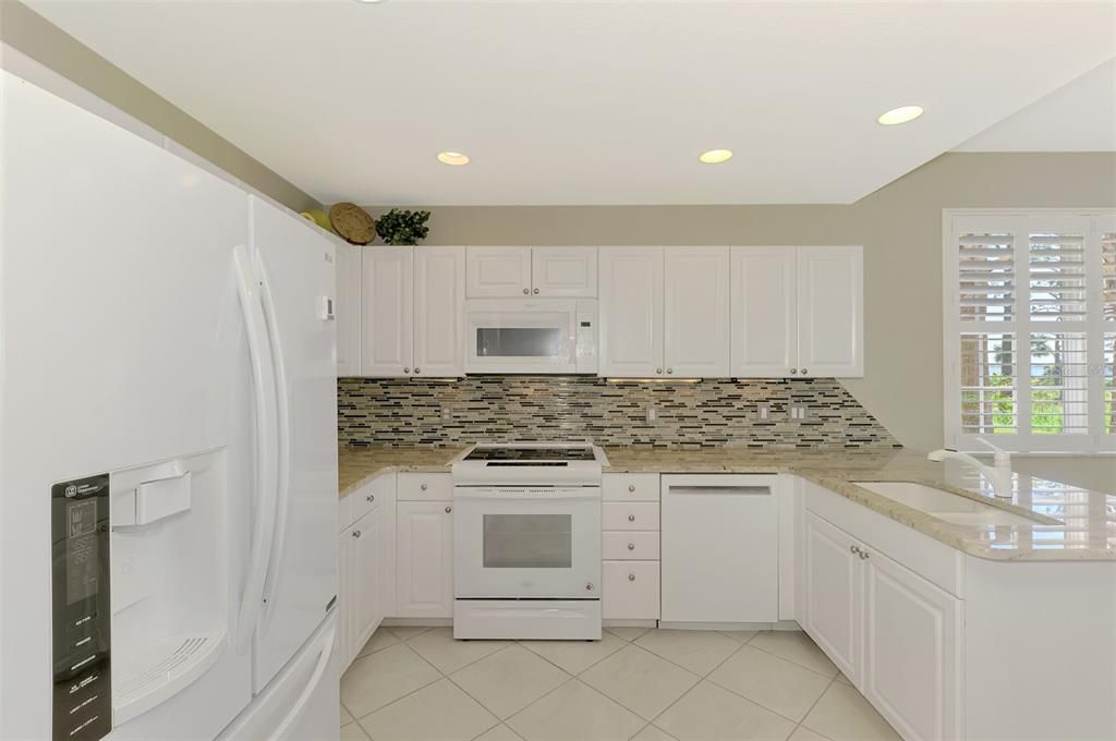 待售: $399,000 (2 贝兹, 2 浴室, 1626 平方英尺)