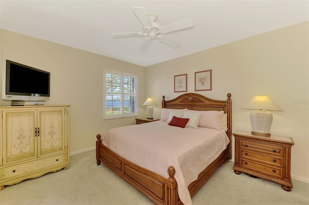 待售: $399,000 (2 贝兹, 2 浴室, 1626 平方英尺)