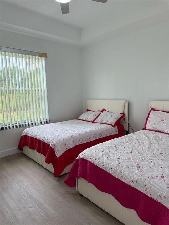 For Rent: $1,400 (2 beds, 1 baths, 784 Square Feet)