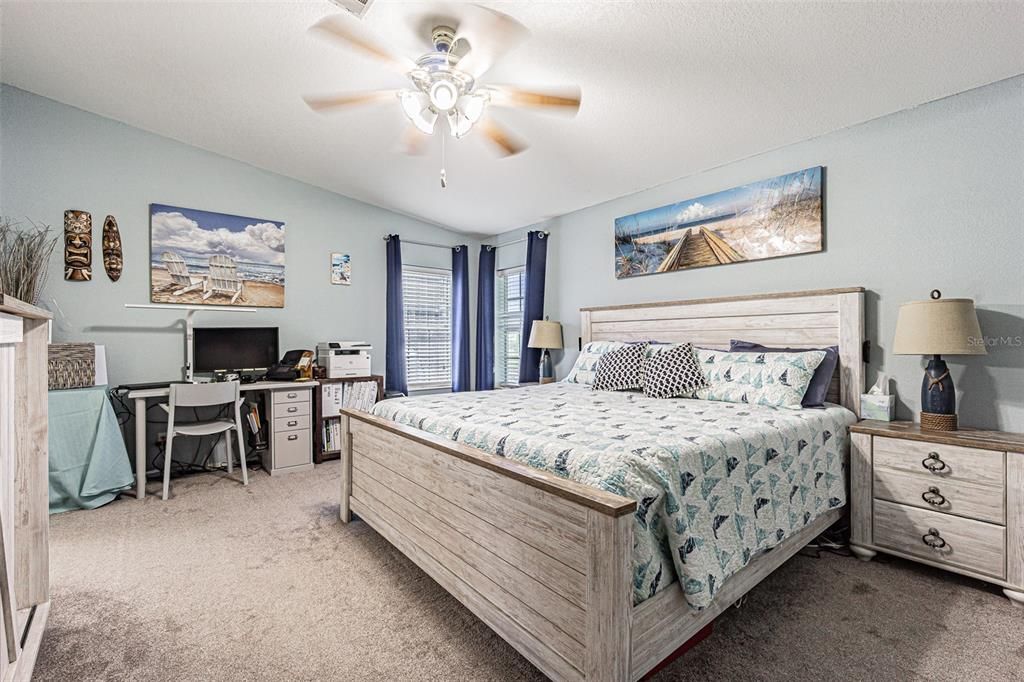 For Sale: $525,000 (3 beds, 2 baths, 1719 Square Feet)