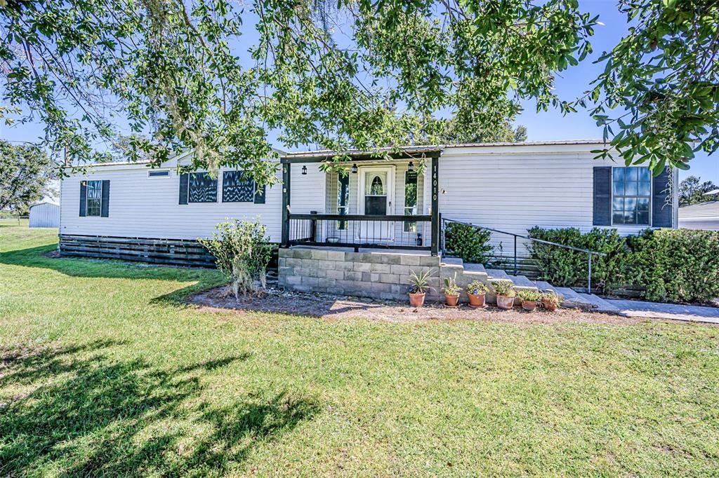 For Sale: $525,000 (3 beds, 2 baths, 1719 Square Feet)