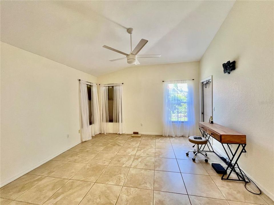 出租: $1,850 (2 贝兹, 2 浴室, 1281 平方英尺)