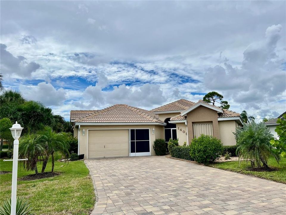 出租: $1,850 (2 贝兹, 2 浴室, 1281 平方英尺)