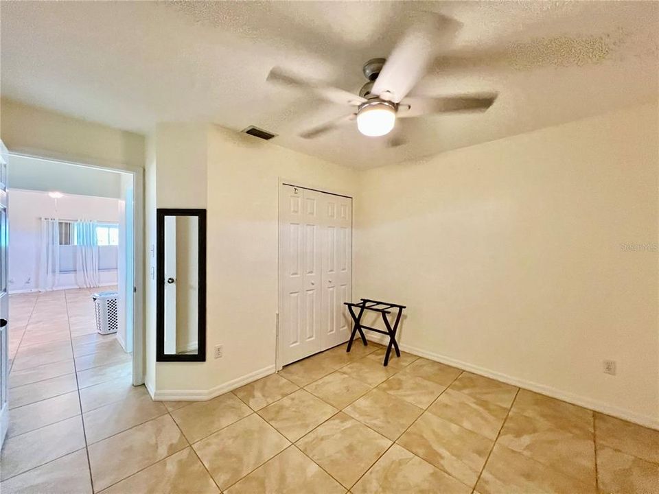 出租: $1,850 (2 贝兹, 2 浴室, 1281 平方英尺)