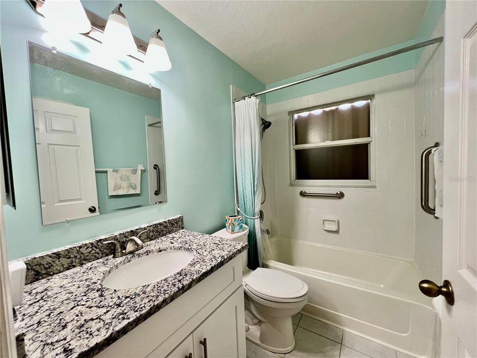 出租: $1,850 (2 贝兹, 2 浴室, 1281 平方英尺)