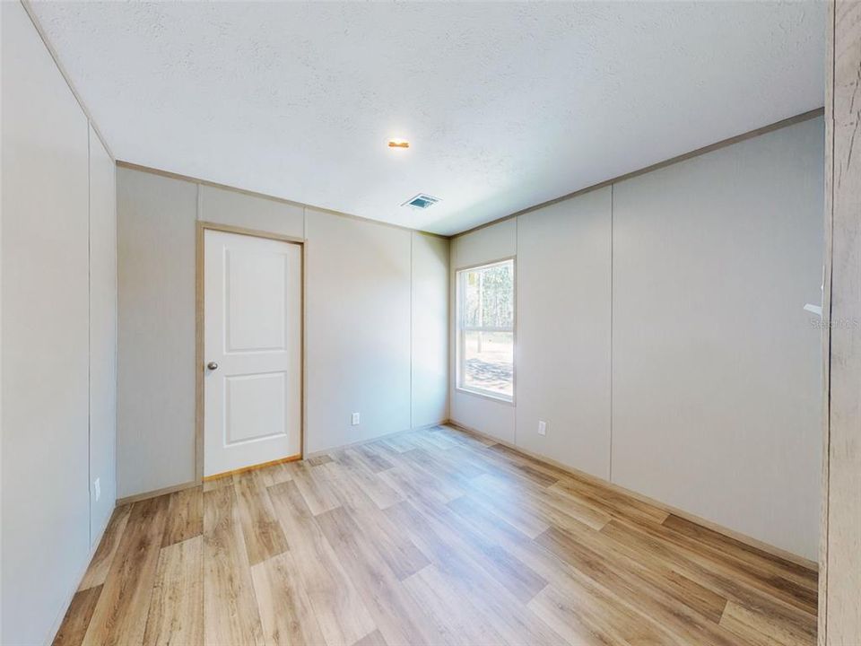 Active With Contract: $268,000 (5 beds, 3 baths, 2001 Square Feet)