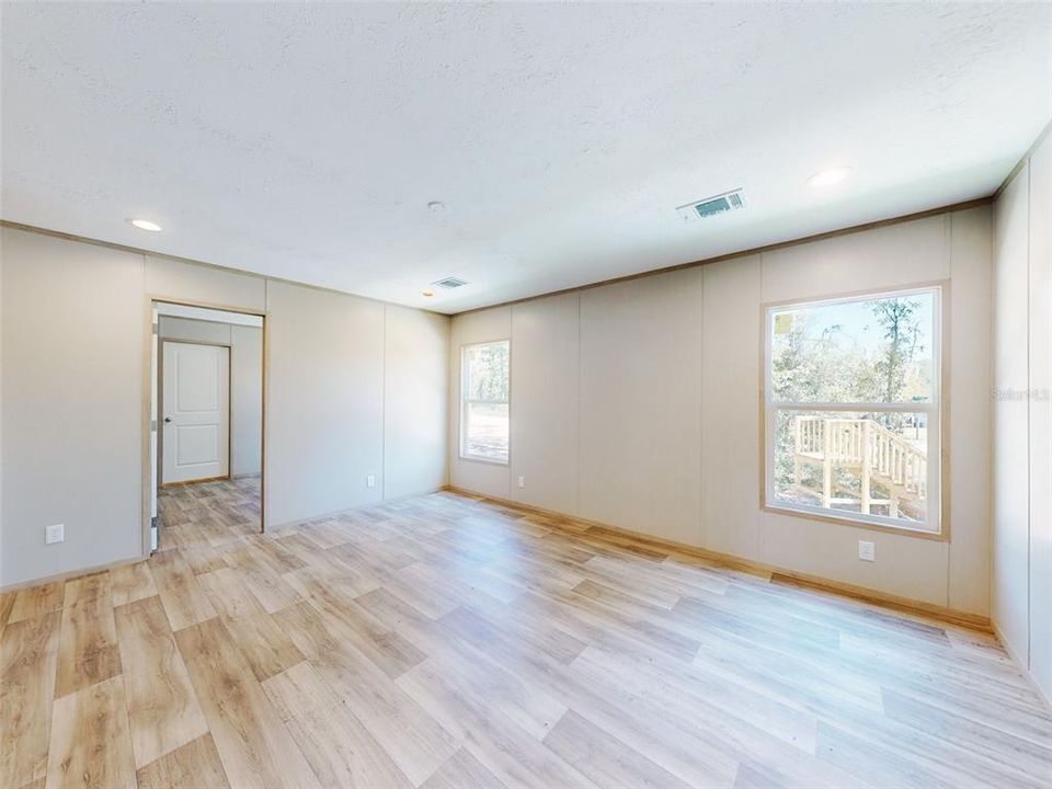 Active With Contract: $268,000 (5 beds, 3 baths, 2001 Square Feet)