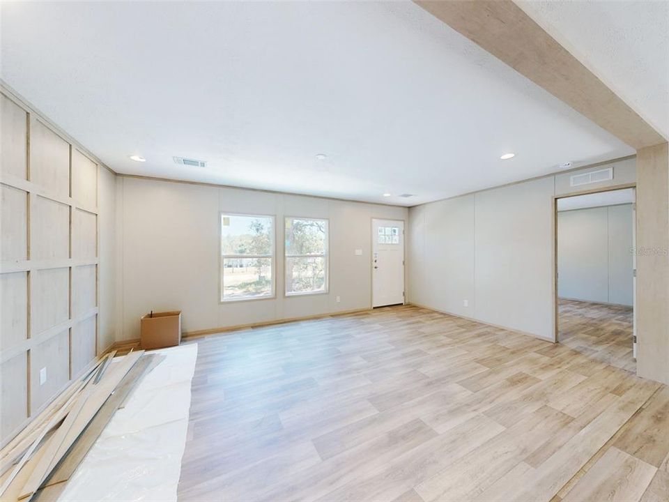 Active With Contract: $268,000 (5 beds, 3 baths, 2001 Square Feet)