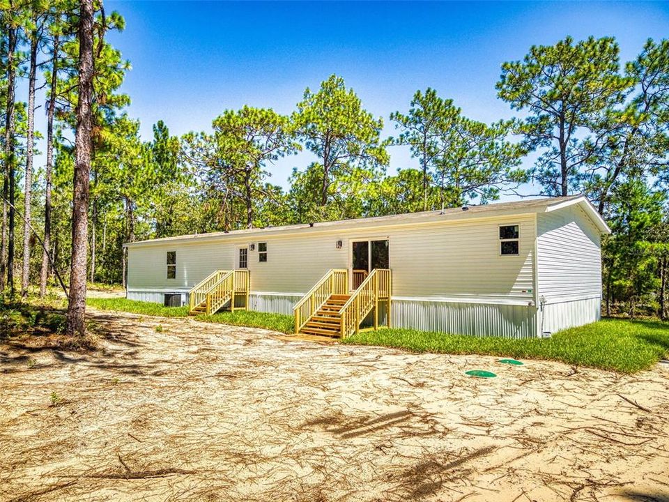 Active With Contract: $268,000 (5 beds, 3 baths, 2001 Square Feet)