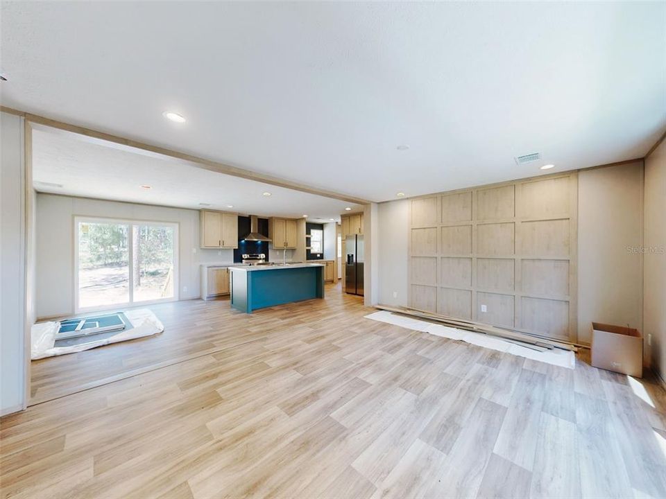 Active With Contract: $268,000 (5 beds, 3 baths, 2001 Square Feet)