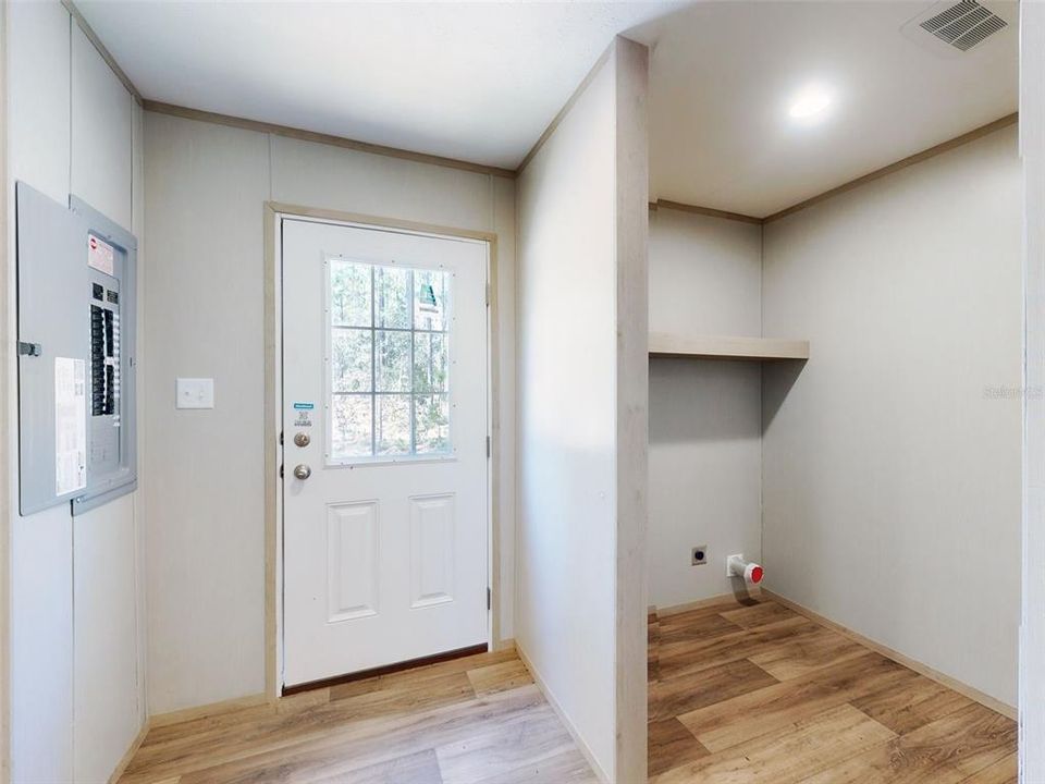 Active With Contract: $268,000 (5 beds, 3 baths, 2001 Square Feet)