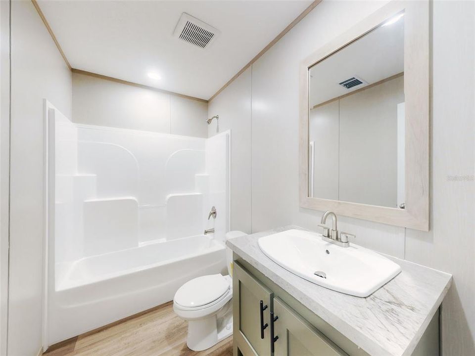 Active With Contract: $268,000 (5 beds, 3 baths, 2001 Square Feet)