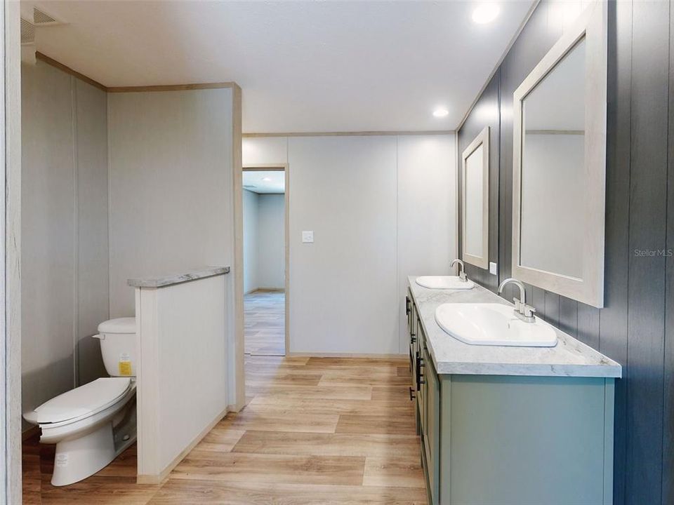 Active With Contract: $268,000 (5 beds, 3 baths, 2001 Square Feet)