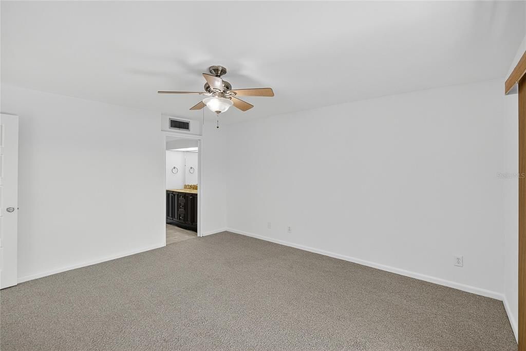 Active With Contract: $2,495 (3 beds, 2 baths, 2544 Square Feet)