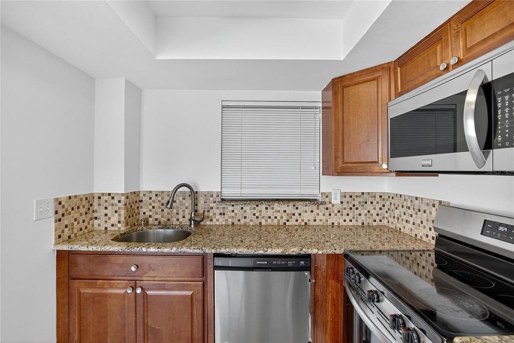 Active With Contract: $2,495 (3 beds, 2 baths, 2544 Square Feet)