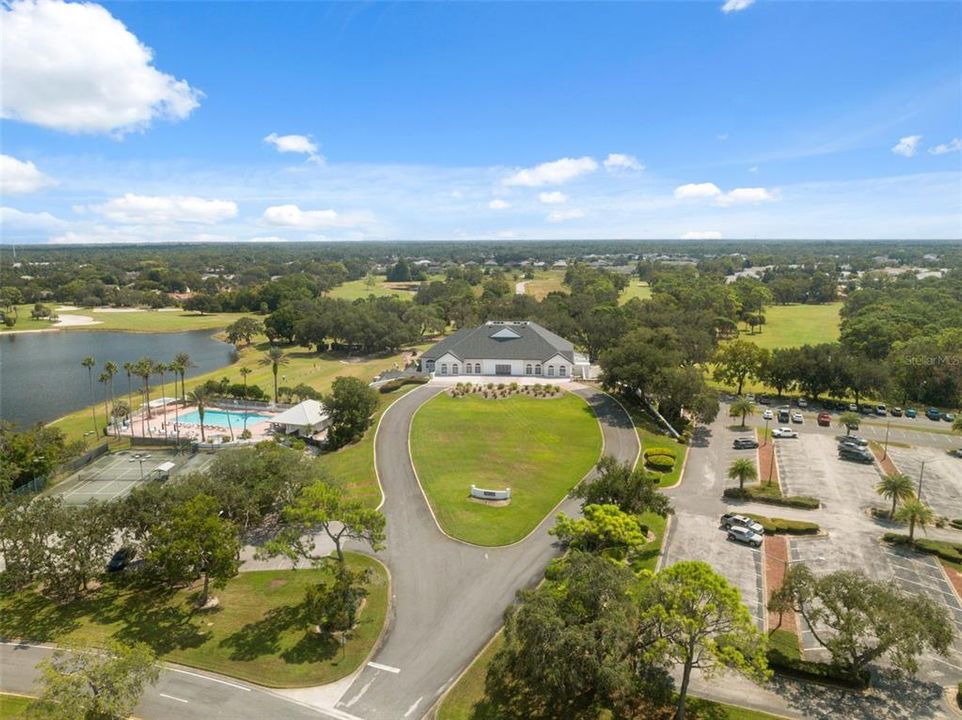 合同活跃: $274,900 (3 贝兹, 2 浴室, 1724 平方英尺)