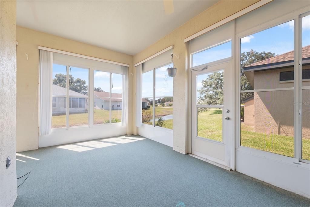 合同活跃: $274,900 (3 贝兹, 2 浴室, 1724 平方英尺)