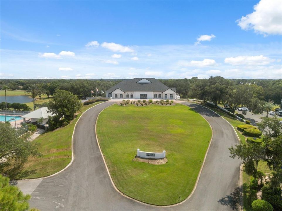 合同活跃: $274,900 (3 贝兹, 2 浴室, 1724 平方英尺)