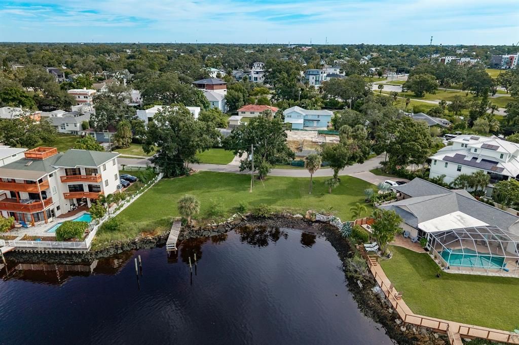 Active With Contract: $1,500,000 (4 beds, 2 baths, 1905 Square Feet)