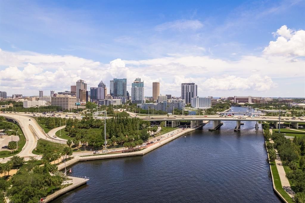 Active With Contract: $1,500,000 (4 beds, 2 baths, 1905 Square Feet)