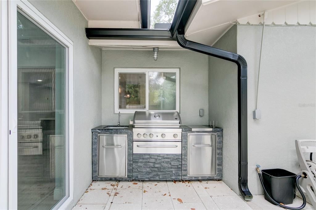 Под контрактом: $4,500 (3 спален, 2 ванн, 1636 Квадратных фут)