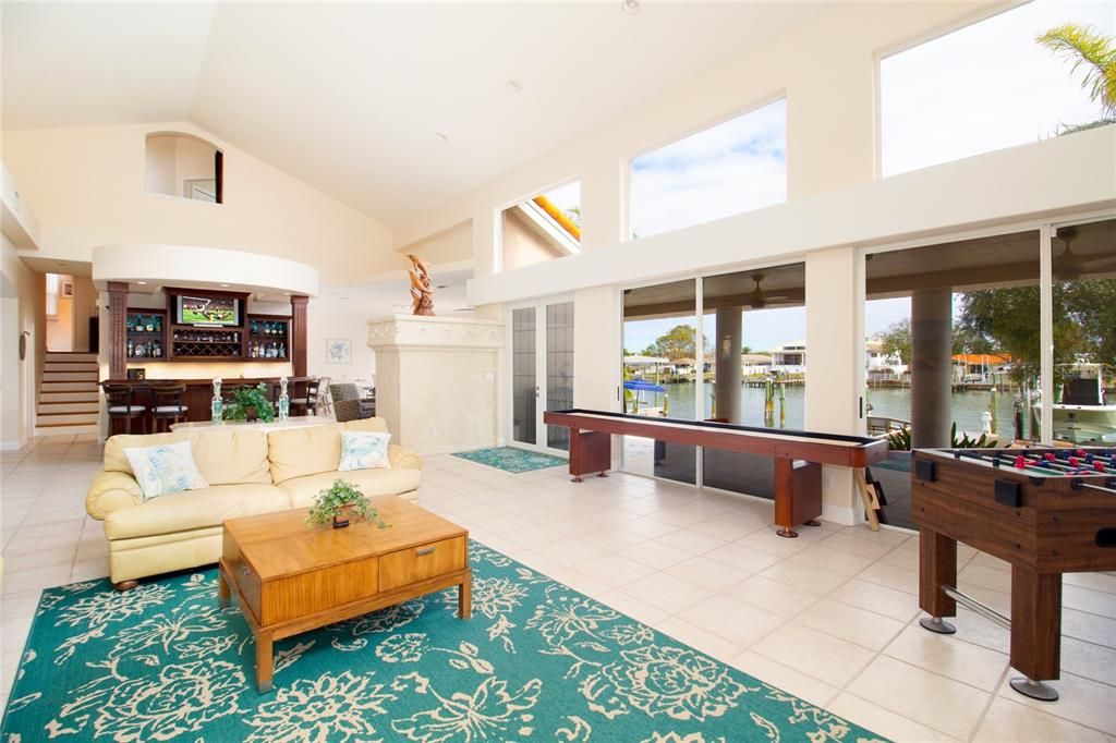 For Sale: $2,599,999 (4 beds, 3 baths, 4176 Square Feet)