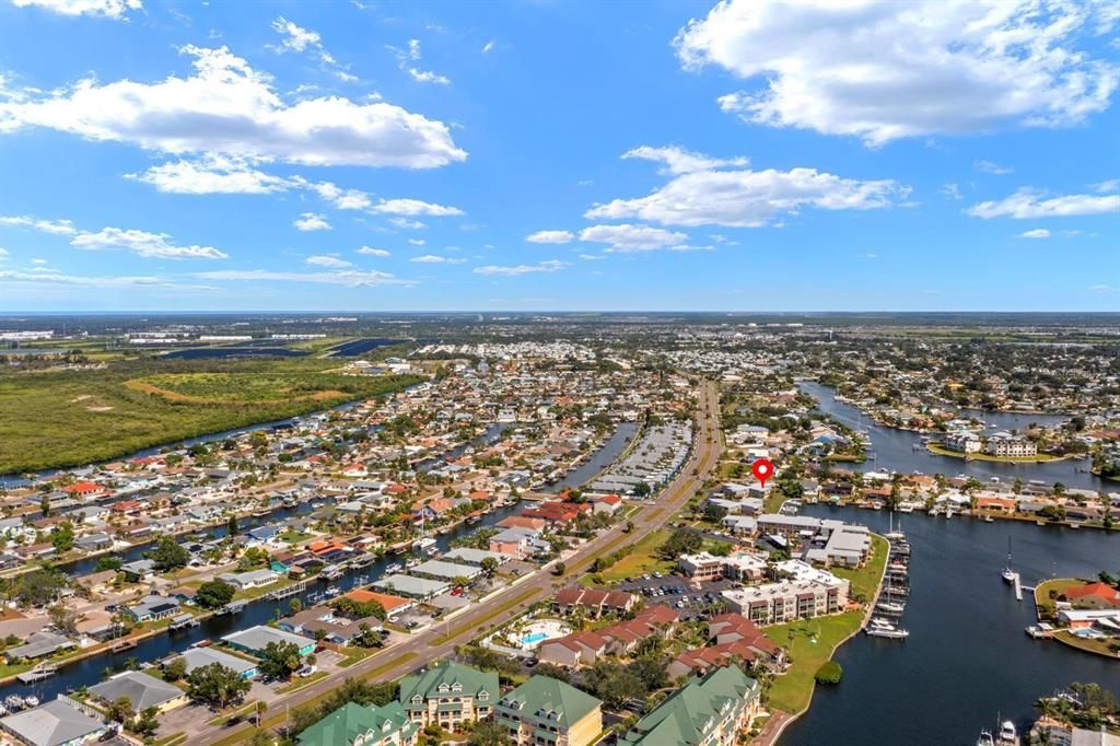 待售: $289,000 (2 贝兹, 1 浴室, 1026 平方英尺)