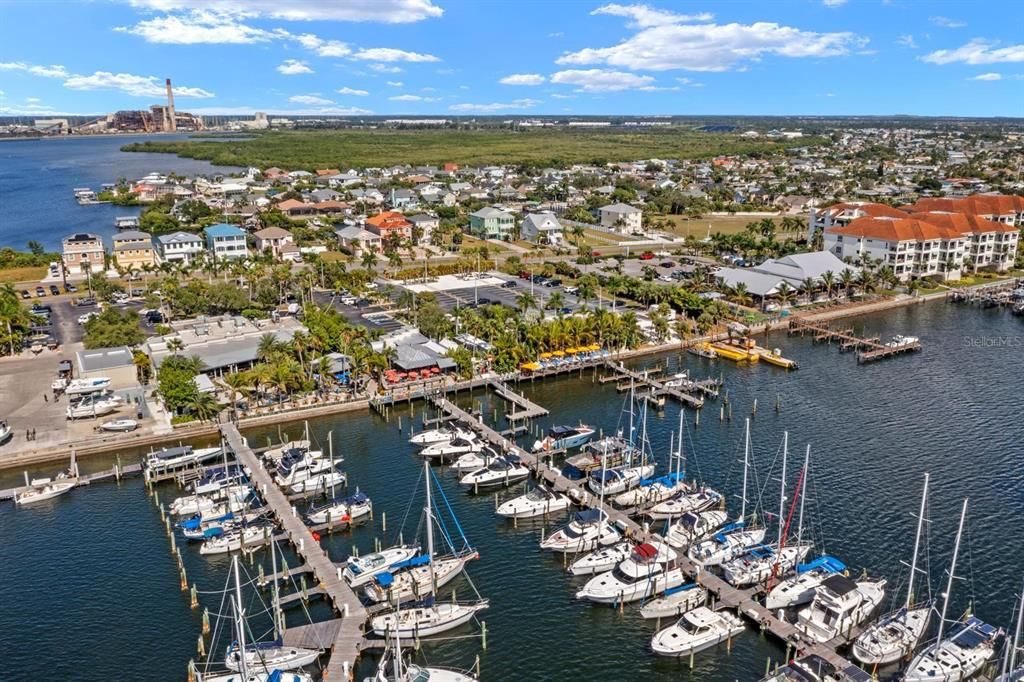 待售: $289,000 (2 贝兹, 1 浴室, 1026 平方英尺)