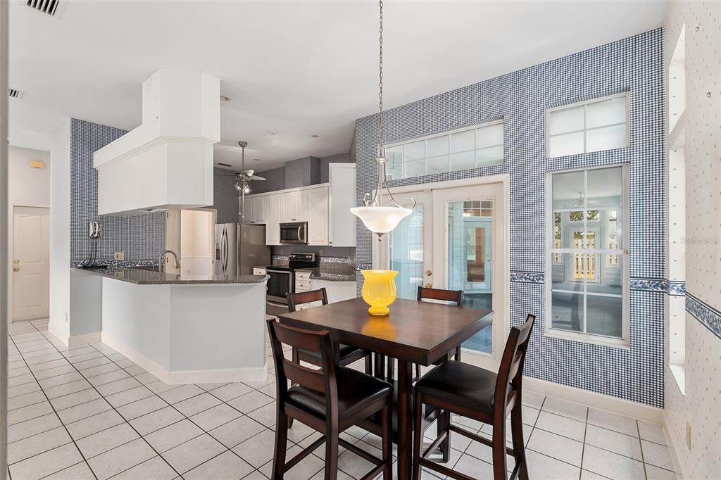 待售: $479,000 (4 贝兹, 2 浴室, 2615 平方英尺)