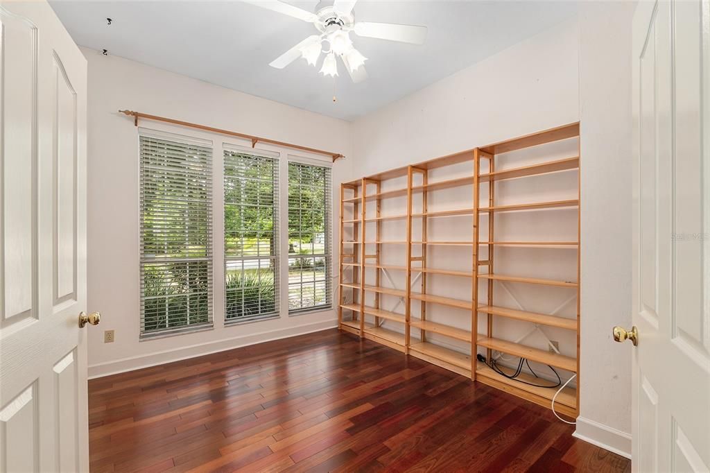 待售: $479,000 (4 贝兹, 2 浴室, 2615 平方英尺)