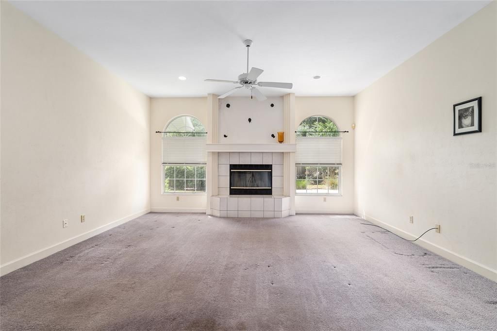 待售: $479,000 (4 贝兹, 2 浴室, 2615 平方英尺)